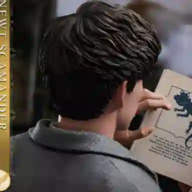 Hot Toys Newt Scamander Figure