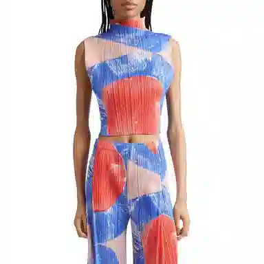 PLEATS PLEASE ISSEY MIYAKE