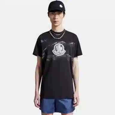 Moncler T
