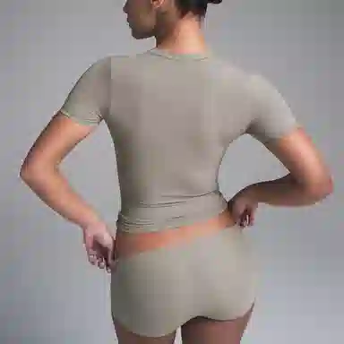 SKIMS FITSEVERYBODY T-SHIRT T SMOKE