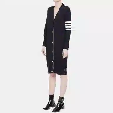 THOM BROWNE V