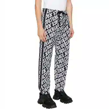 VERSACE JEANS COUTURE Logo