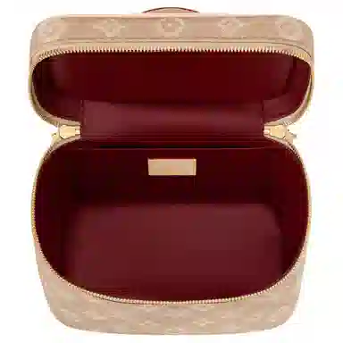 LOUIS VUITTON x Grace Coddington CatogramNice Meowgram