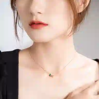 Fashion Green Gemstone Necklace
