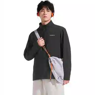 探路者  秋冬立领耐磨  软壳衣