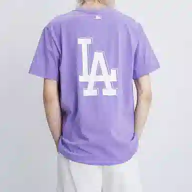 MLB T