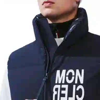 Moncler FW21 Logo