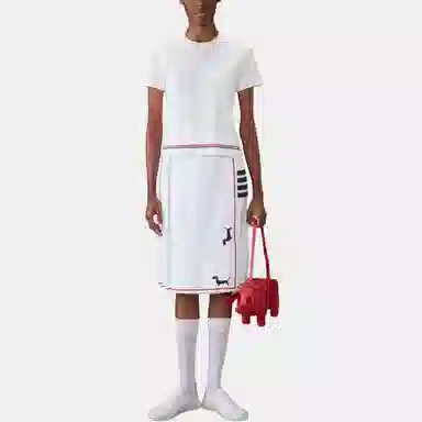 THOM BROWNE T