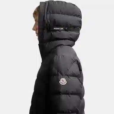 Moncler FW25 Laveraet