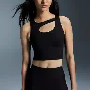 On Studio Cut-Out Crop