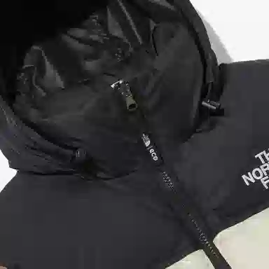THE NORTH FACE Logo Vest Off White