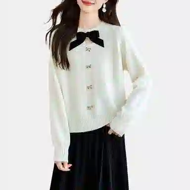 曲韩 拼色圆领短款针织衫 女款