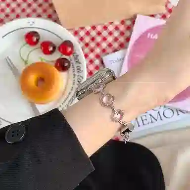 卫欣 表带 苹果适用 金属材质 水晶桃花手链表带男女通用