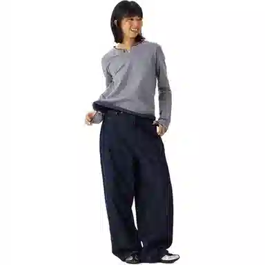 Crying Center V-Neck Colorblock Sweatshirt