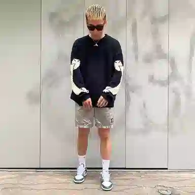 Askyurself Sweater Black