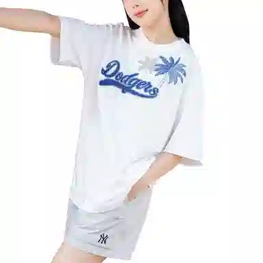 MLB T