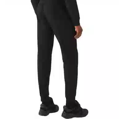 EMPORIO ARMANI EA7 SS24 Logo