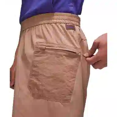 lululemon SS22 Water-Repellent 8"