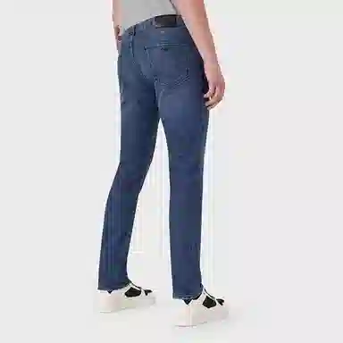 EMPORIO ARMANI FW21 Logo