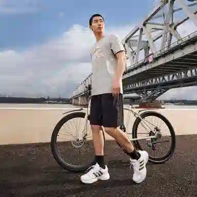 adidas CAMO BADGE OF GRAPHIC TEE LogoT