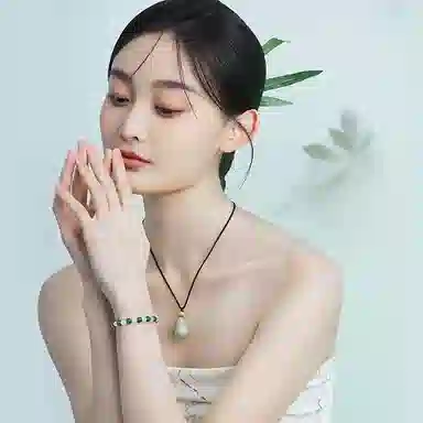 潮宏基 倾玉-伴影和田玉手串圆珠