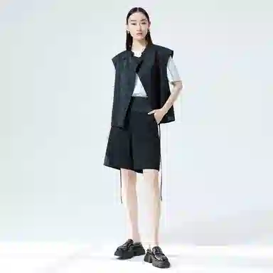 THE SEA LIFE x LogoT