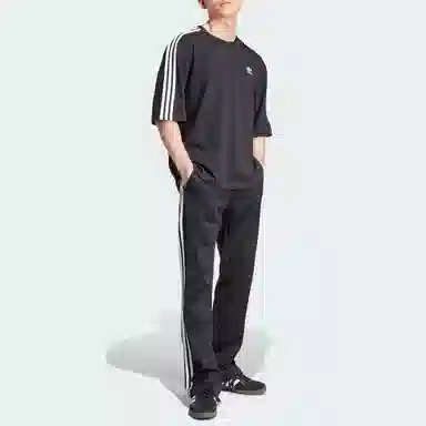 adidas Adicolor Oversized Tee