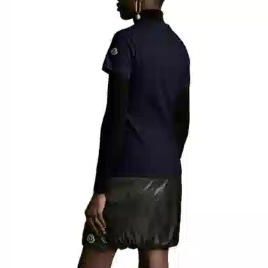 Moncler T