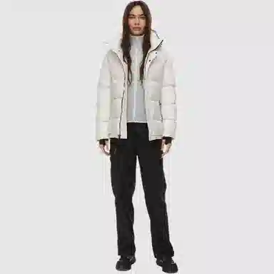 ARITZIA Super Puff Hi-Gloss Original 5