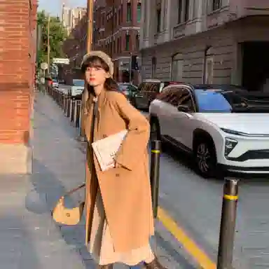 小镇姗姗 纯色系带长款毛呢大衣 女款