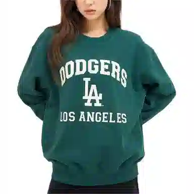 MLB T