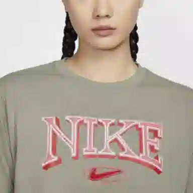 Nike NSW SS TEE OC VARZITY T