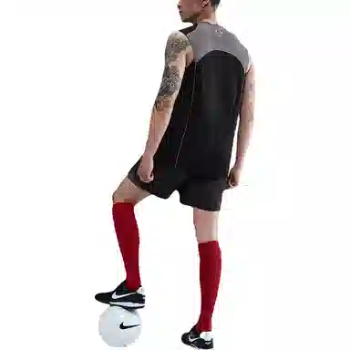 Nike Dri-Fit SS25 Total 90 logo