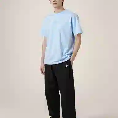 Nike Sportswear SS25 PremiumEssentialsT