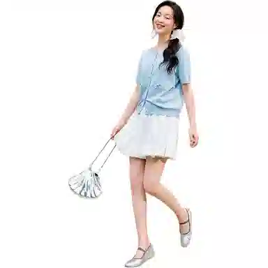 茵曼 气质时尚舒适短袖针织衫 女款