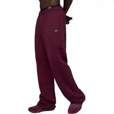 Alo Yoga JISOO Series