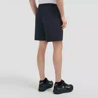 DESCENTE ESSENTIAL logo