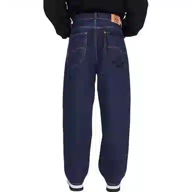 Lee x have a good time