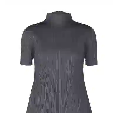 PLEATS PLEASE ISSEY MIYAKE
