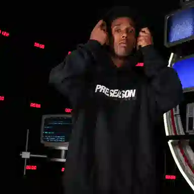 Love me later FW22 LOGO