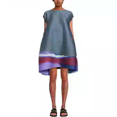 PLEATS PLEASE ISSEY MIYAKE