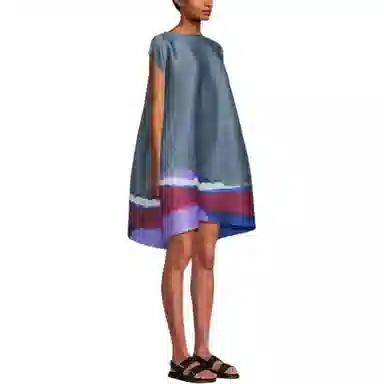 PLEATS PLEASE ISSEY MIYAKE