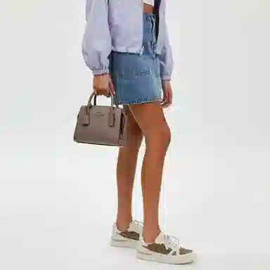 COACH Andrea Carryall 22 Brown