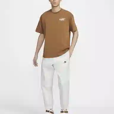 Nike Sportswear LogoT
