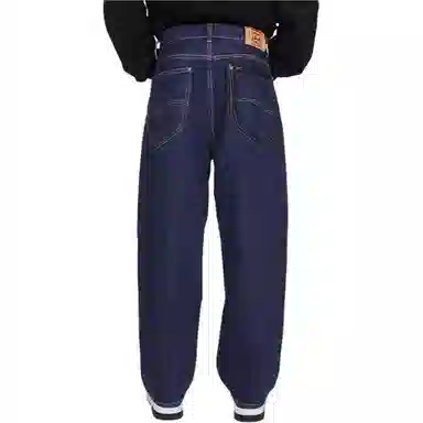 Lee x have a good time