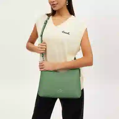 COACH Laurel 31 Logo