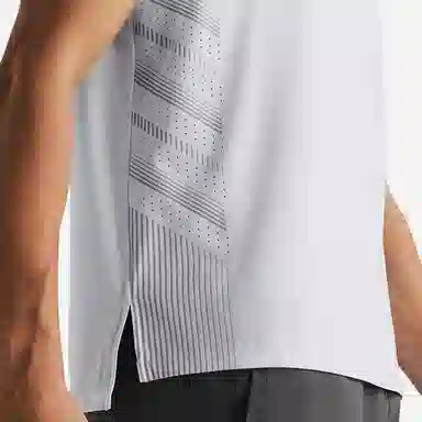 Under Armour T