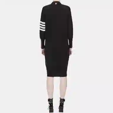 THOM BROWNE V