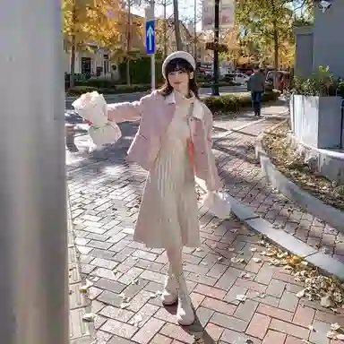 小镇姗姗 拼色单排扣短款双面呢大衣 女款