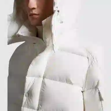 Moncler Vezere Short Down Jacket Logo